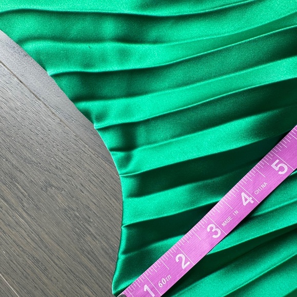 Delfi Collective LEAH Pleated One Shoulder Green Hunter Midi Dress - XS X SMALL - Picture 10 of 14